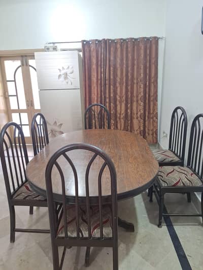 PREMIUM QUALITY WOOD DINNING TABLE
