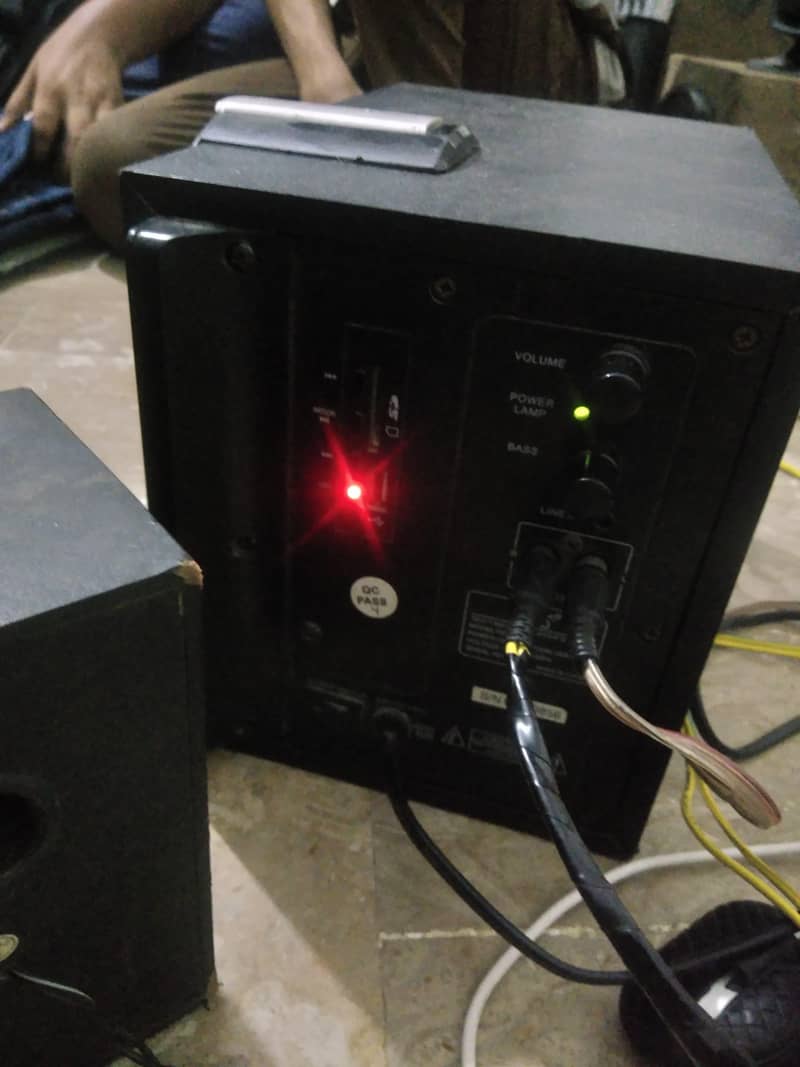 speakers 2
