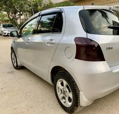 Toyota Vitz 1.0 F Grade 2007/10 Karachi Number well maintain
