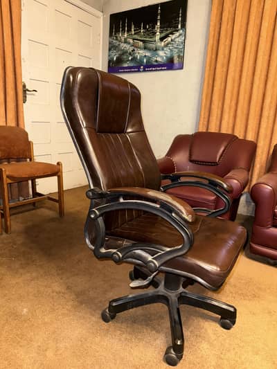 USED EXECUTIVE office CHAIR