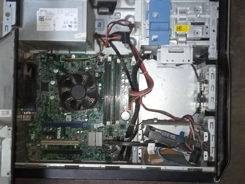 Electronic Dell Desktop computer 3