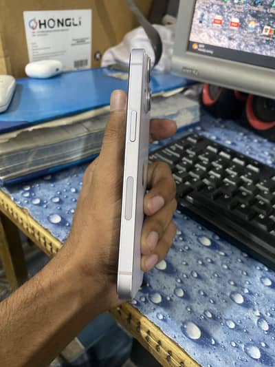 Apple iPhone 14
