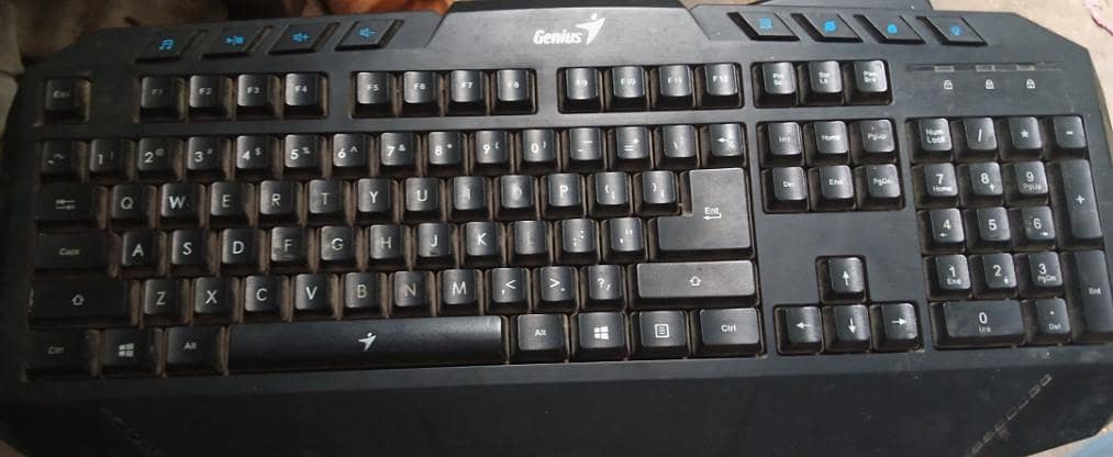 Electronic Dell Desktop computer 6