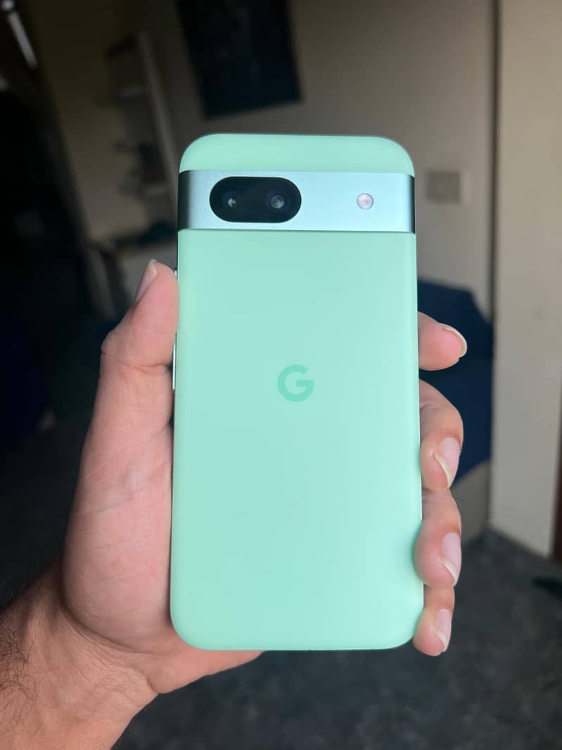 Google Pixel 8a 3