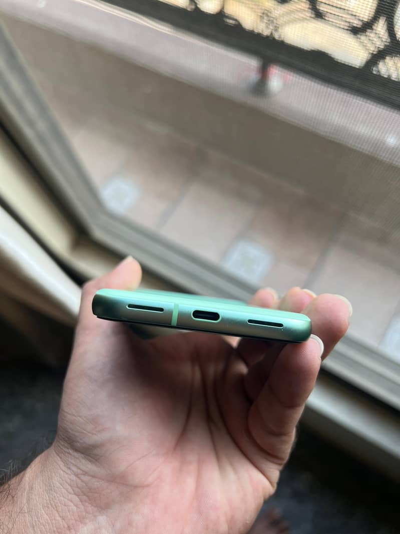 Google Pixel 8a 4