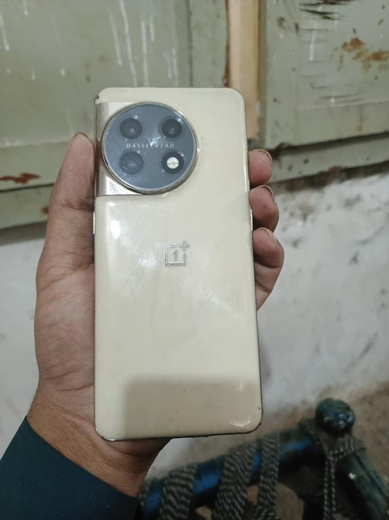 One Plus 11 4
