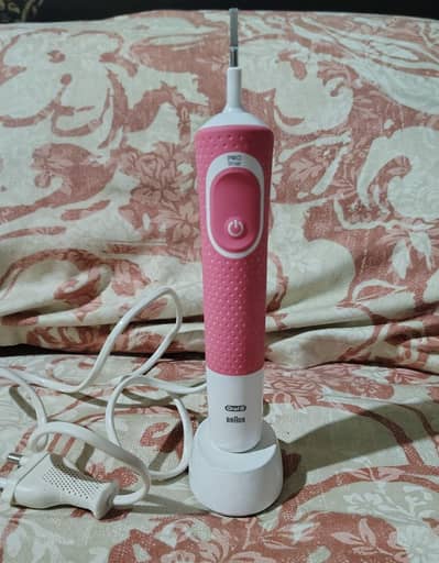 Electric toothbrush pink Braun Oral-B