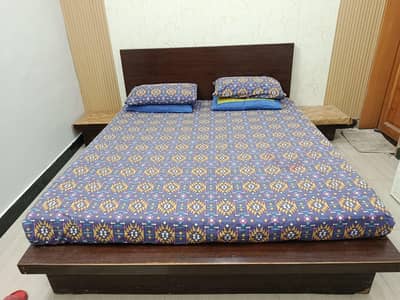 bed with side tables + ortho motley foam mattress 5 inch thickness
