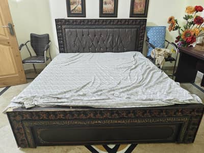King Size bed with mattress