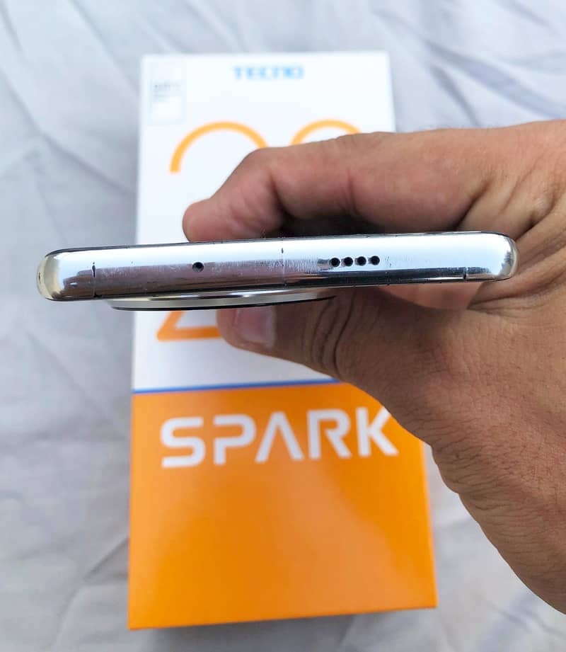 Techno spark 20 pro plus 8