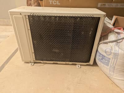 1.5 Ton AC working