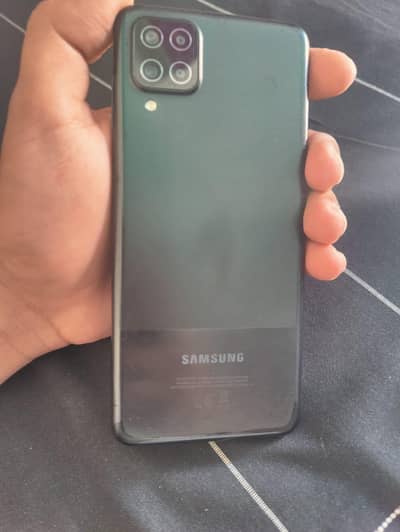 Samsung A12