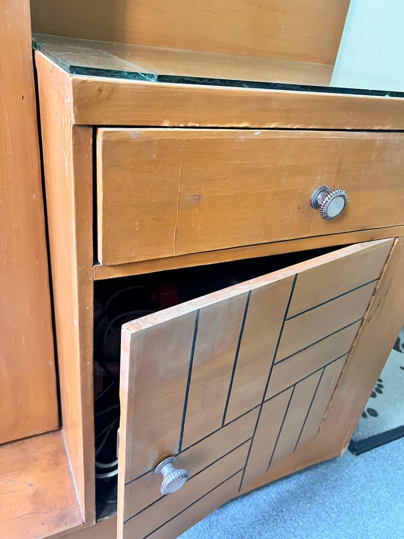 Dressing Table 3
