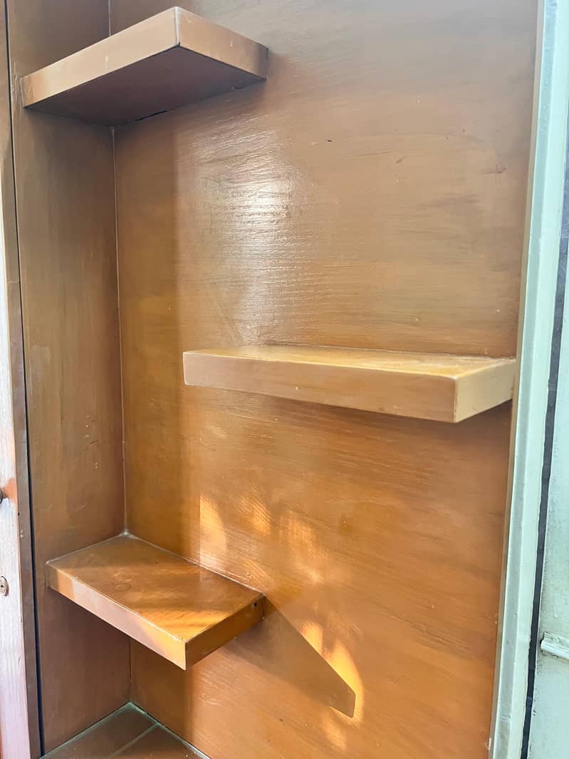Dressing Table 4