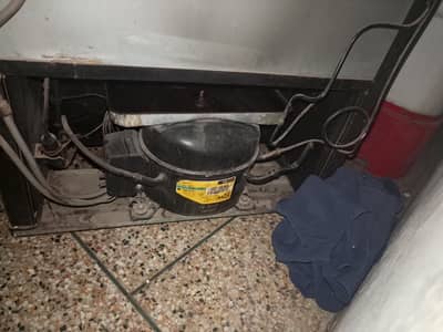 total original hai pic me ap dekh skhty compressor ki foto