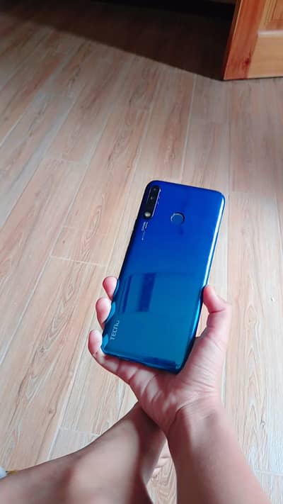 Tecno Spark 4