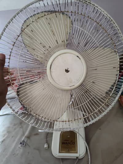 wahid bracket fan