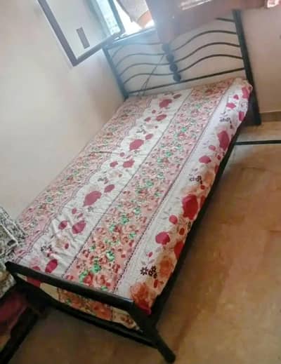 Single Iron bed with mattress