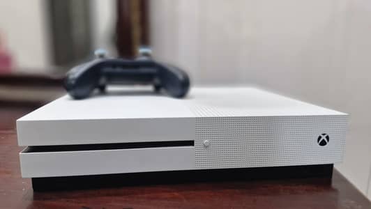 XBOX ONE S 1TB