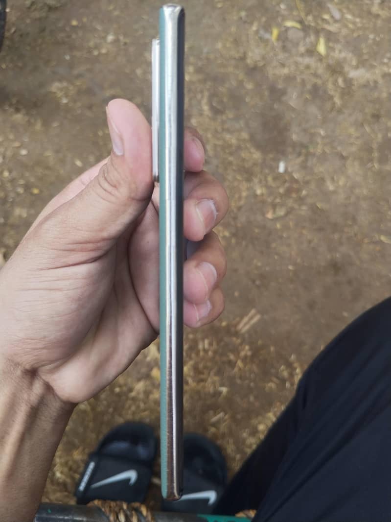 Infinix Note 40 Pro 3