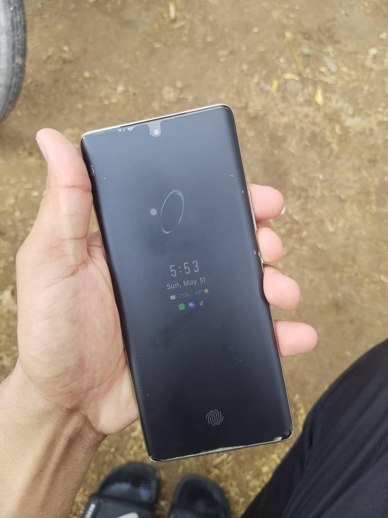Infinix Note 40 Pro 5