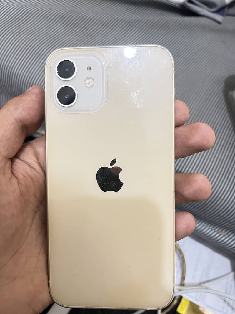 Apple iPhone 12 3