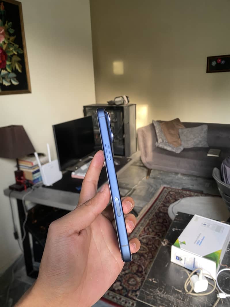 iphone 17pro max 4