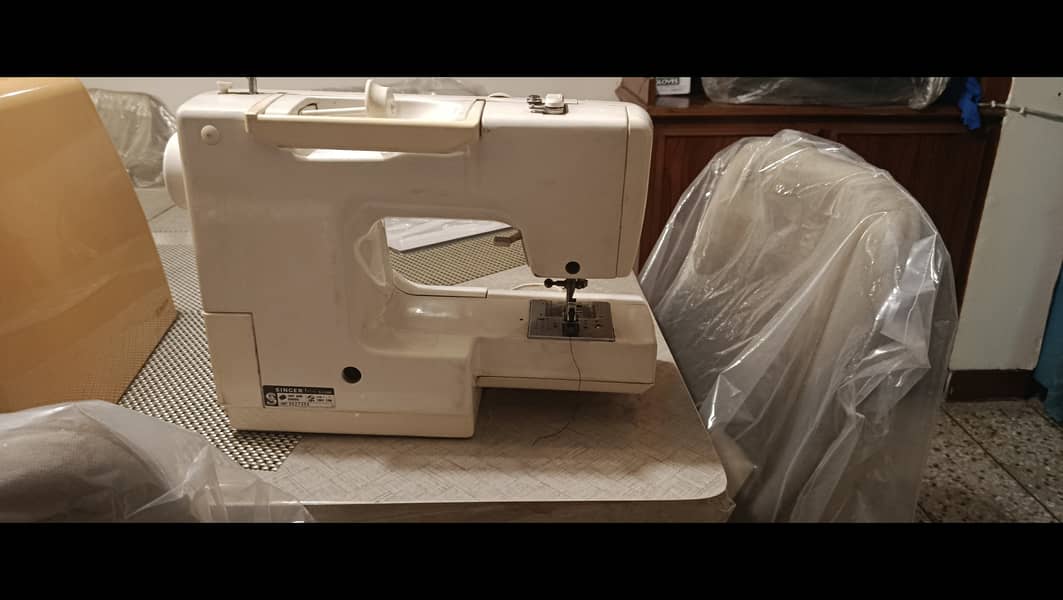 Singer sewing machine 1