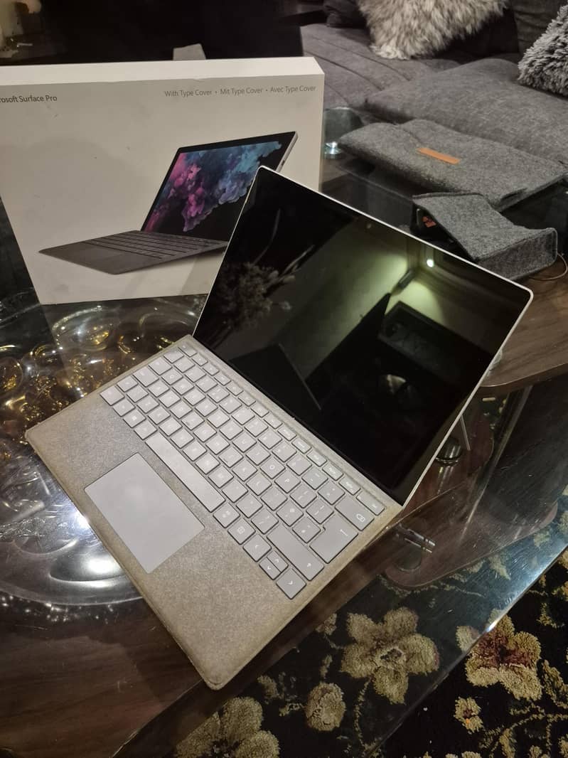 Surface Pro 6 0