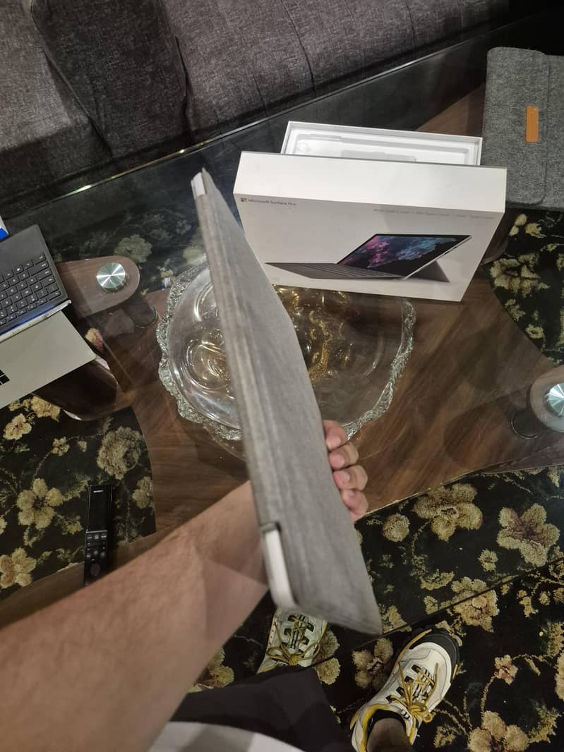 Surface Pro 6 2