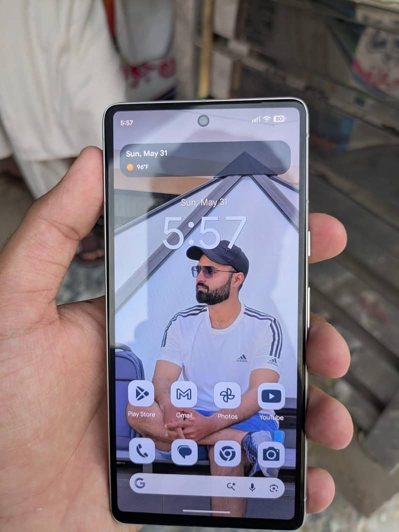 Google Pixel 7 4