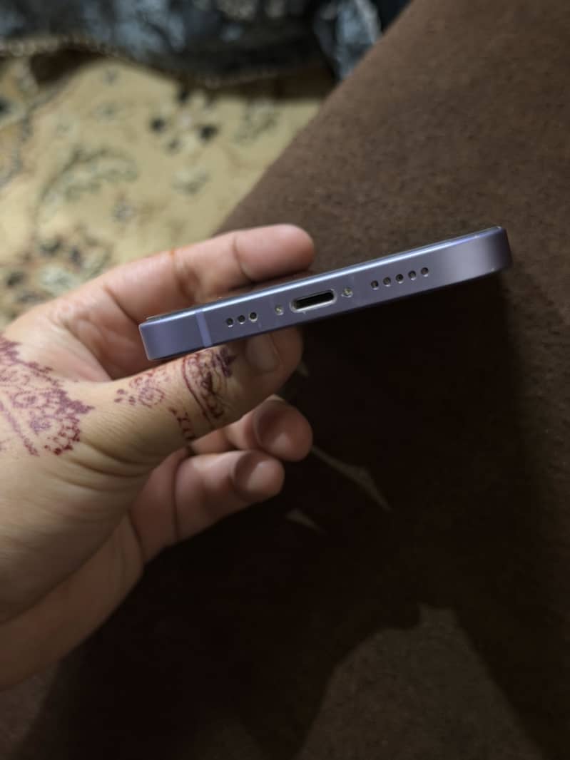 Apple iPhone 12 2