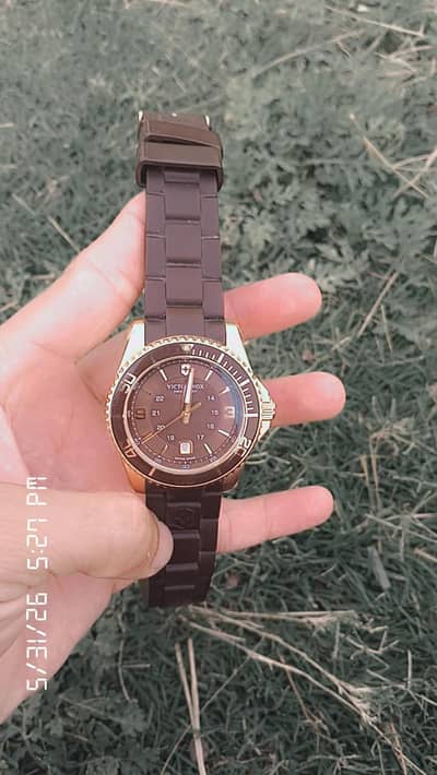 victorinox watch