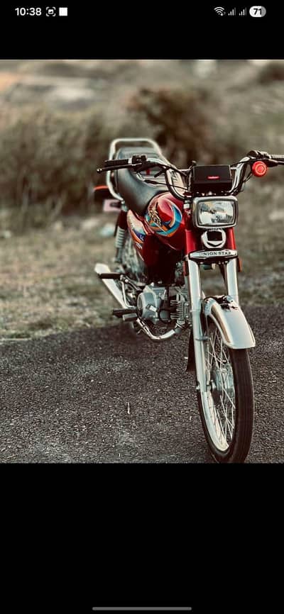 lush bike ha bilkul new ha urgent sale karna ha. jis bhi na lana ho ra
