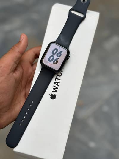 Apple watch Gen 2 44mm brand new just box open 10/10