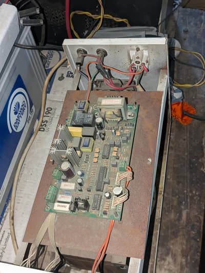 1000 watt UPS 24 Volts