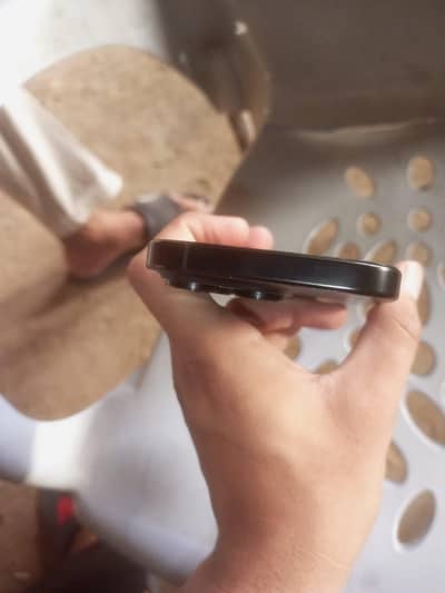 Apple iPhone 16 Pro