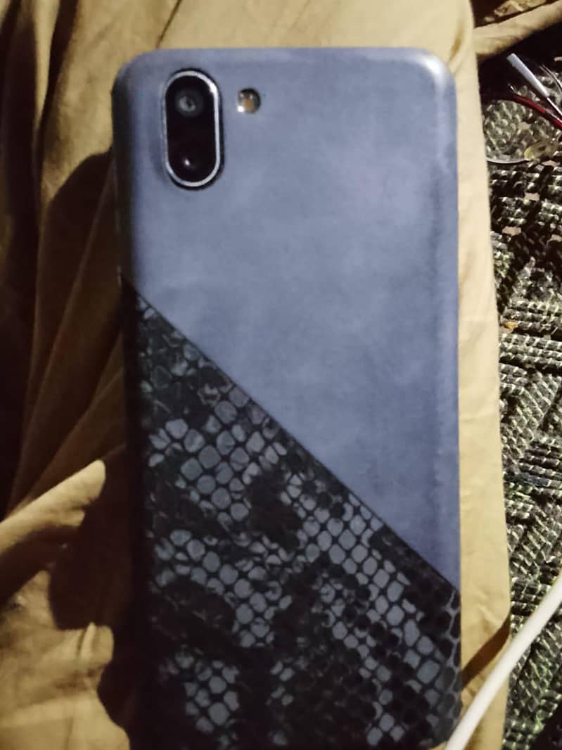 Sharp Aquos R2 2