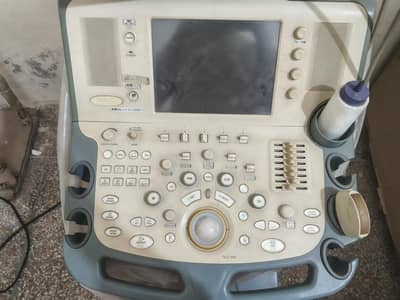 Toshiba xario color dopler + echo  cardiographer (ultrasound)