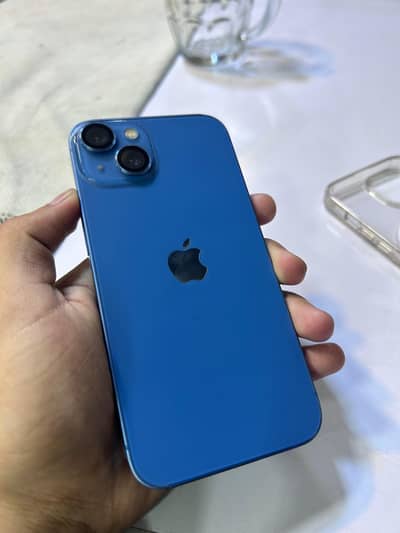 Apple iPhone 13