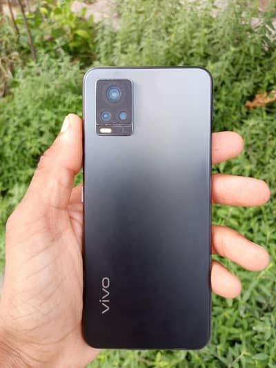 Vivo V20