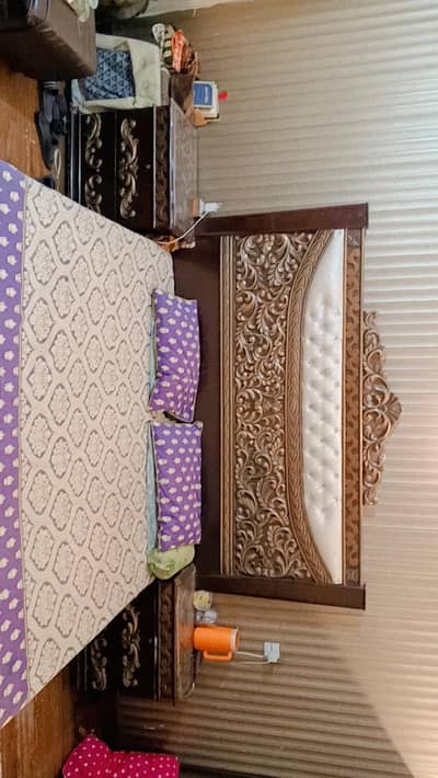 king size bed and desiring table for sale