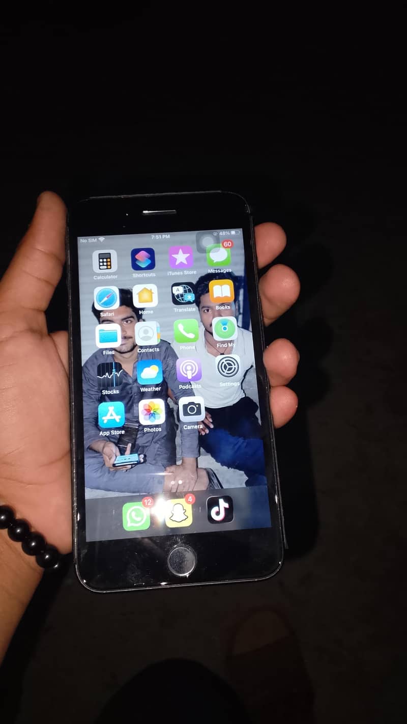 Apple iPhone 7 Plus 0