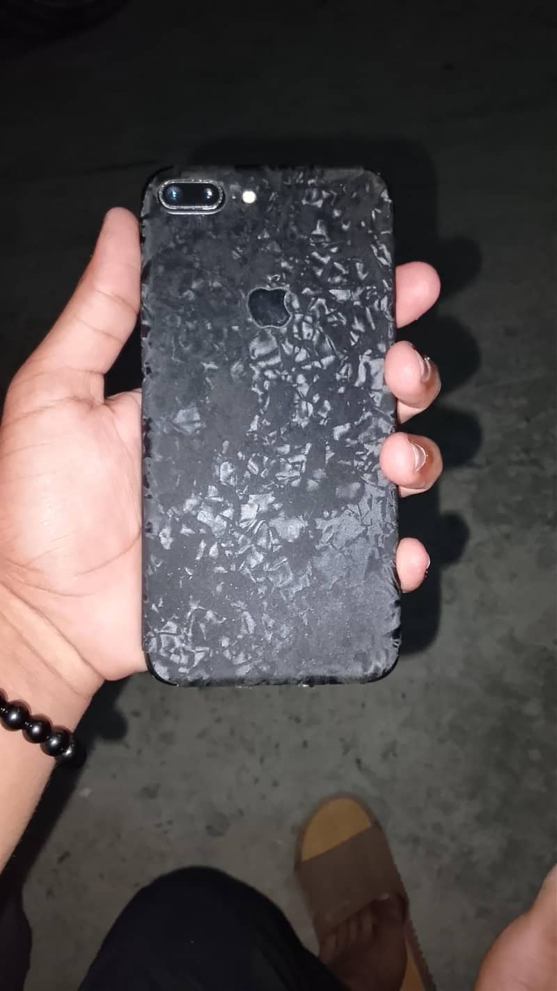 Apple iPhone 7 Plus 1