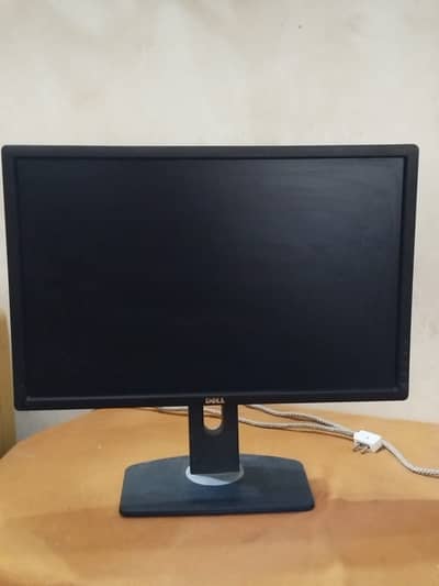 Dell 24" LCD Monitor D2412MB  DisplayPort, DVI, VGA, USB Hub