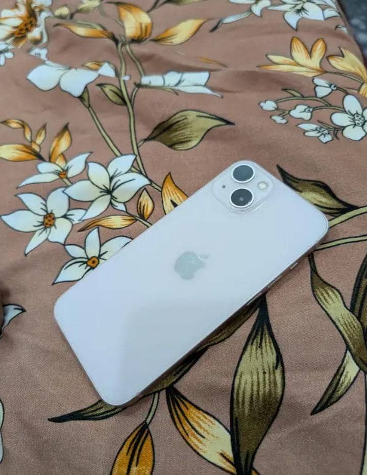 Apple iPhone 13 3