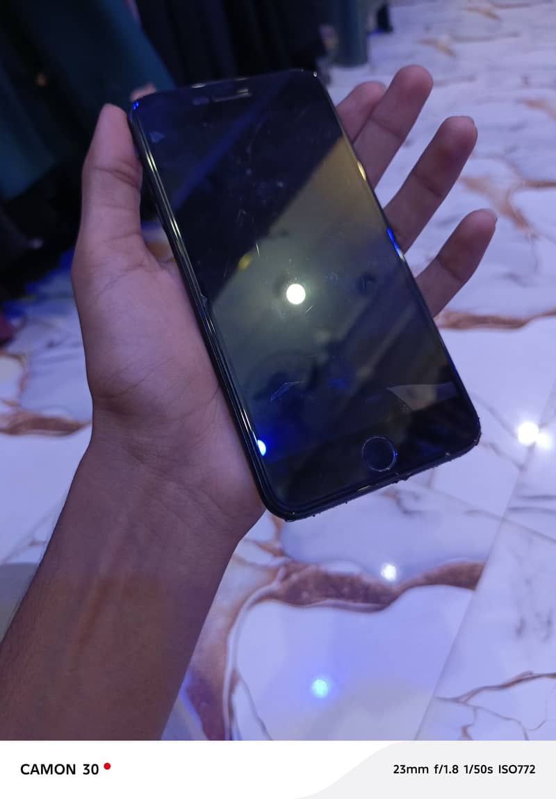 Apple iPhone 7 Plus 4