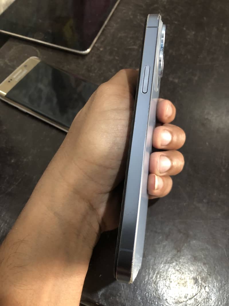 Iphone 13pro max 1
