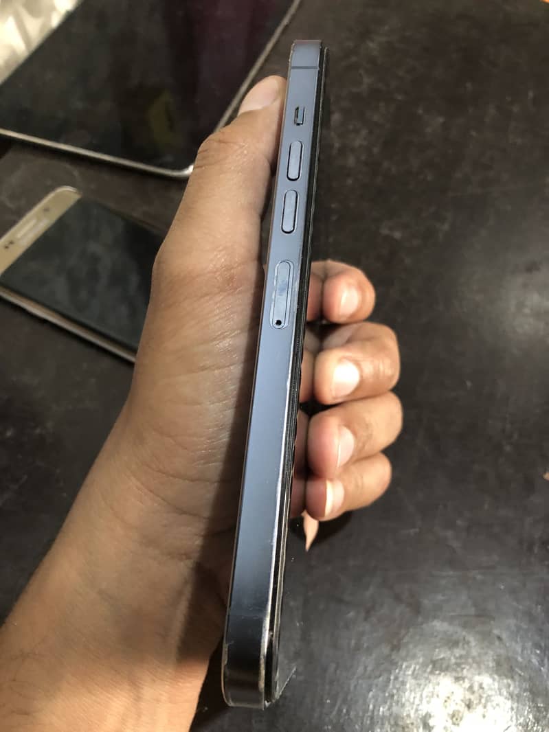 Iphone 13pro max 2
