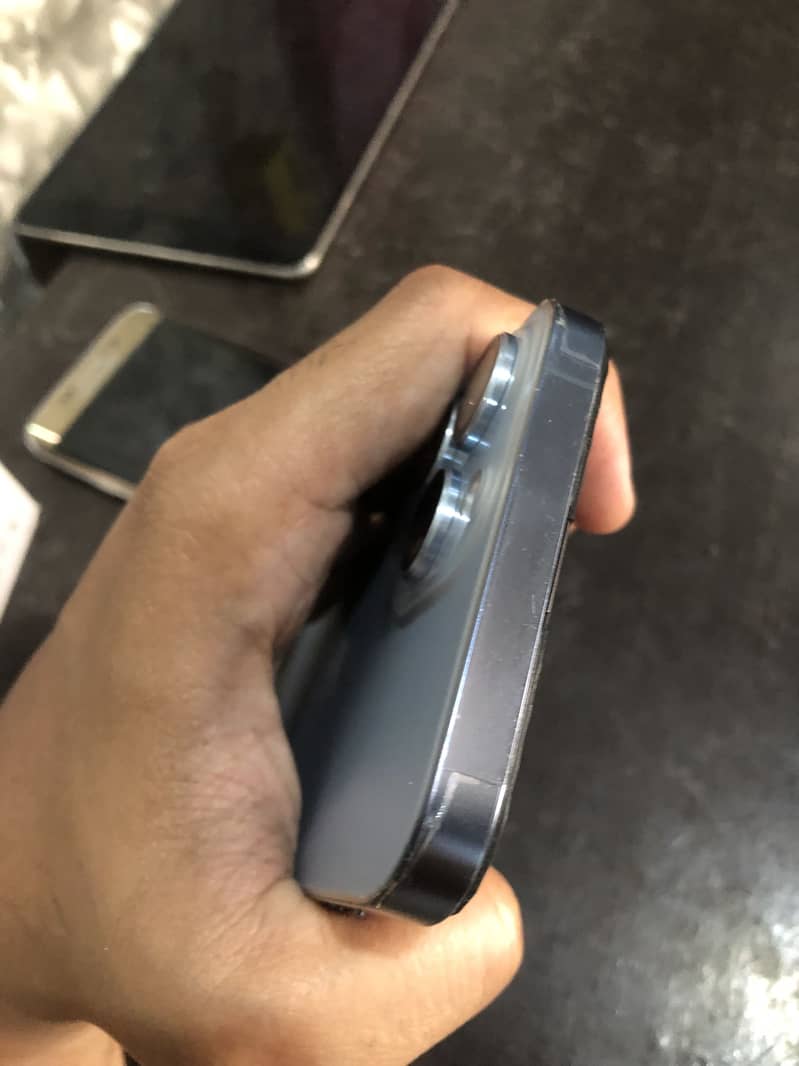 Iphone 13pro max 3